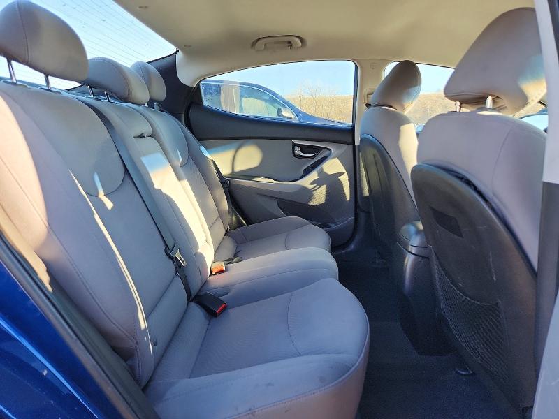 Photo 10 from auction – 2016 HYUNDAI ELANTRA with VIN 5NPDH4AE1GH748281