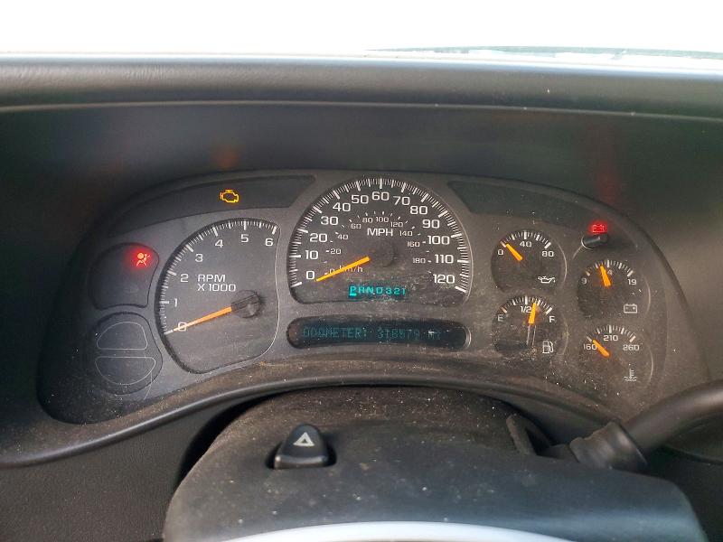 Photo 9 from auction – 2004 CHEVROLET SILVERADO with VIN 1GCEC14X24Z182277