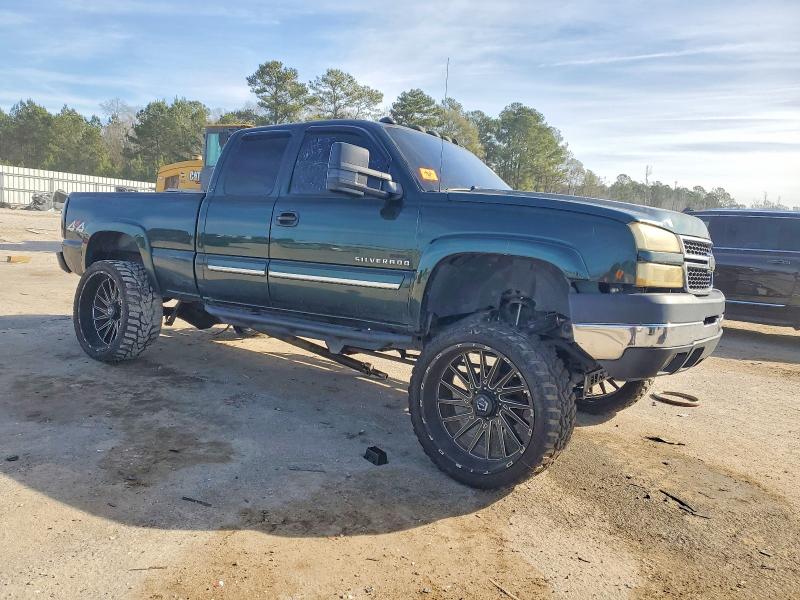 Photo 4 from auction – 2006 CHEVROLET SILVERADO with VIN 1GCHK29D96E251206