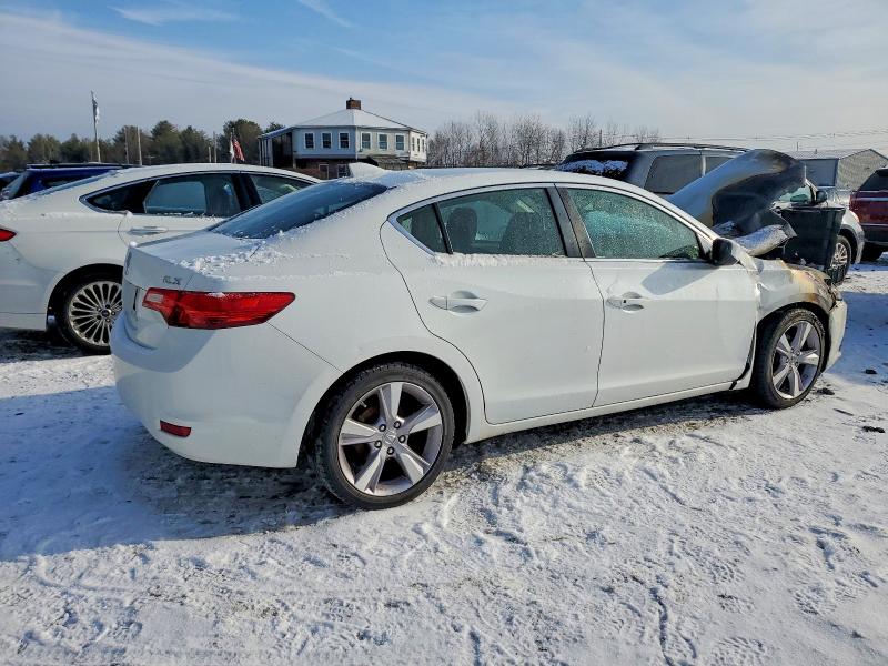 Photo 3 from auction – 2013 ACURA ILX 20 TEC with VIN 19VDE1F71DE013083