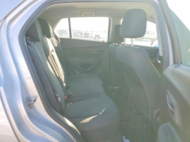 Photo 11 from auction – 2017 CHEVROLET TRAX with VIN 3GNCJKSB7HL251916