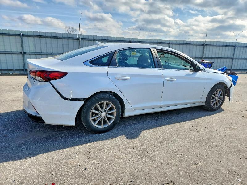 Photo 3 from auction – 2019 HYUNDAI SONATA with VIN 5NPE24AF3KH743140