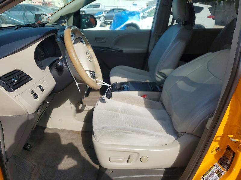 Photo 7 from auction – 2012 TOYOTA SIENNA LE with VIN 5TDKK3DC9CS181593