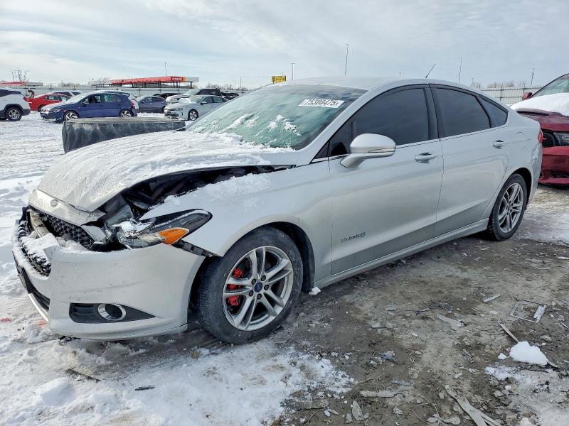 FORD FUSION 2016 with VIN 3FA6P0LU4GR183696 - Photo from auction