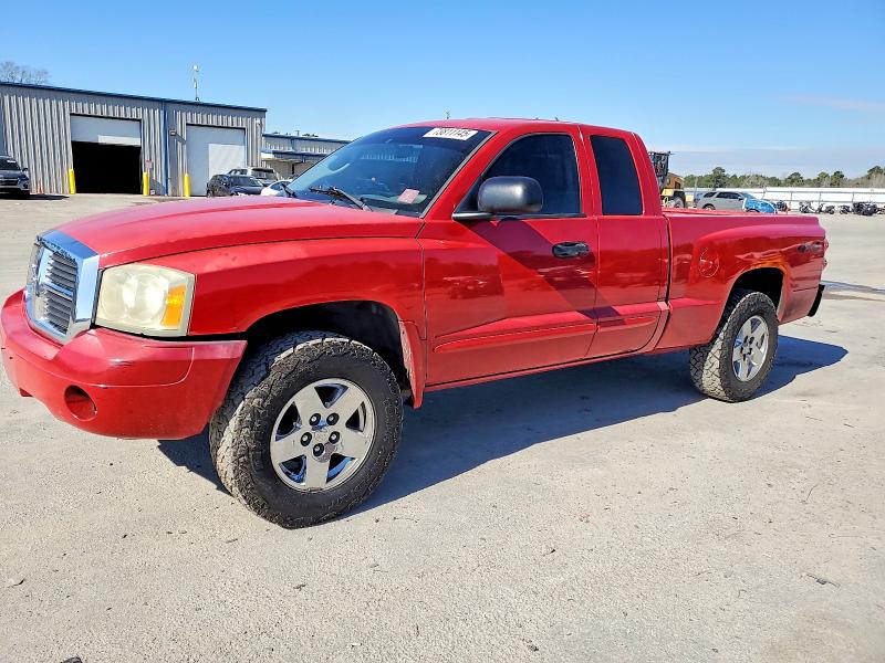 DODGE DAKOTA SLT 2005 with VIN 1D7HW42N35S155628 - Photo from auction