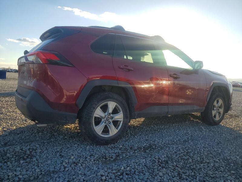 Photo 3 from auction – 2019 TOYOTA RAV4 XLE with VIN 2T3P1RFV7KC043706