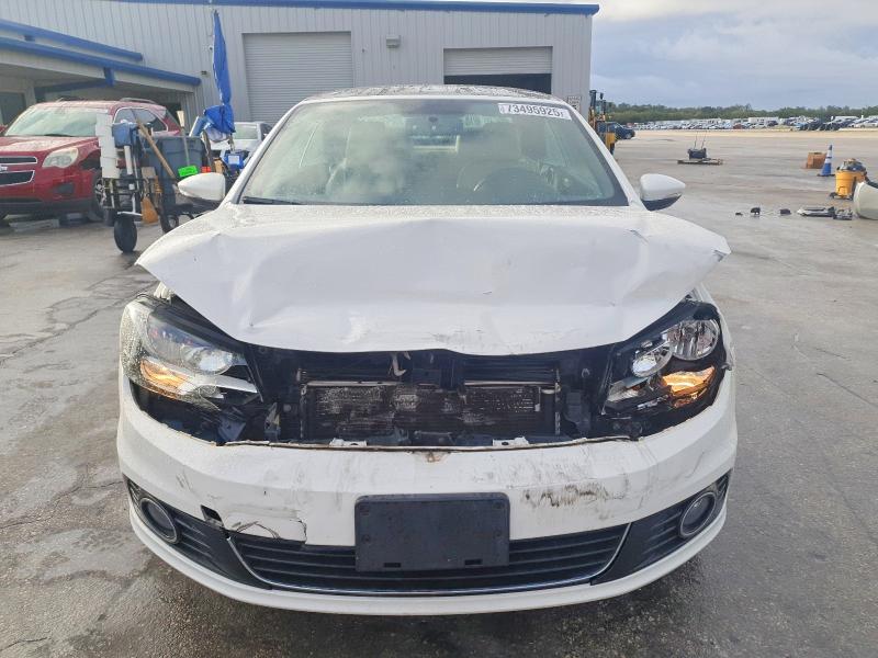 Photo 5 from auction – 2013 VOLKSWAGEN EOS KOMFOR with VIN WVWBW8AH6DV007411
