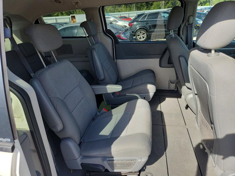 Photo 11 from auction – 2010 DODGE GRAND CARA with VIN 2D4RN4DE9AR115907