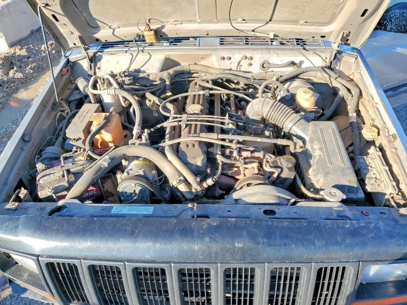 Photo 11 from auction – 2001 JEEP CHEROKEE S with VIN 1J4FF48S31L595975
