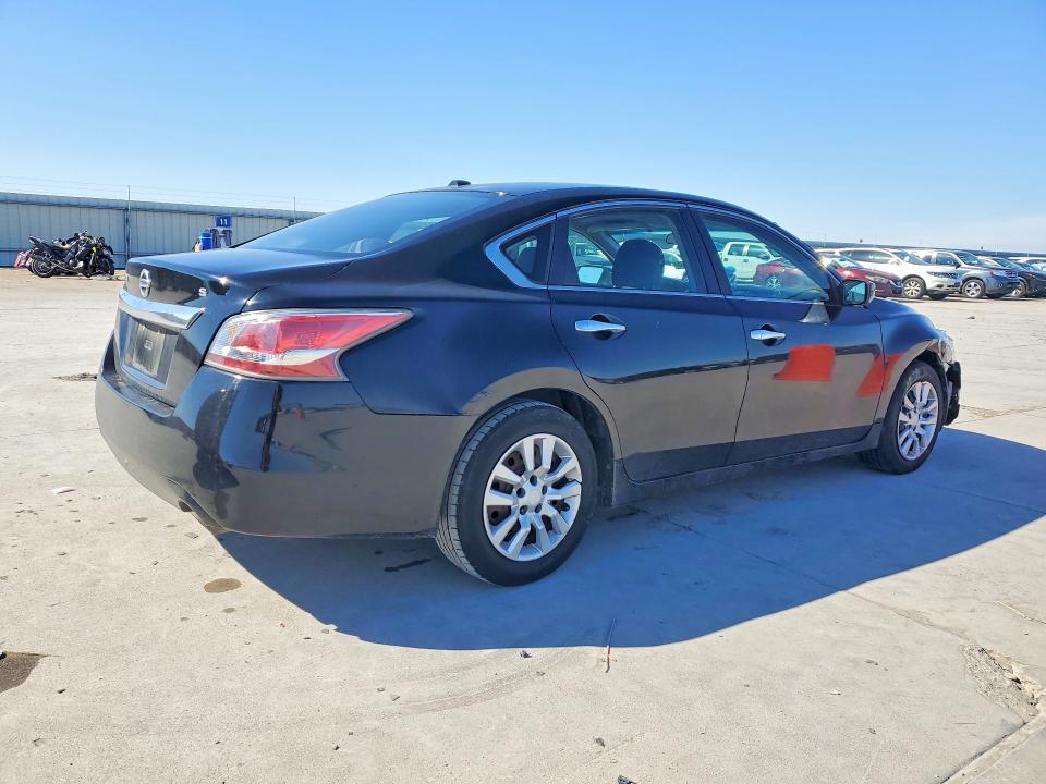 Photo 3 from auction – 2015 NISSAN ALTIMA with VIN 1N4AL3AP2FN891502