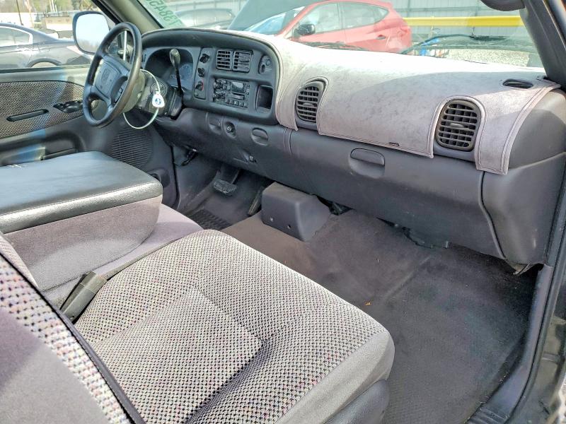 Photo 8 from auction – 2001 DODGE RAM 1500 with VIN 1B7HC13YX1J597980