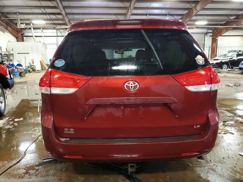 Foto 6 de la subasta – 2012 TOYOTA SIENNA con VIN 5TDKK3DC6CS214887