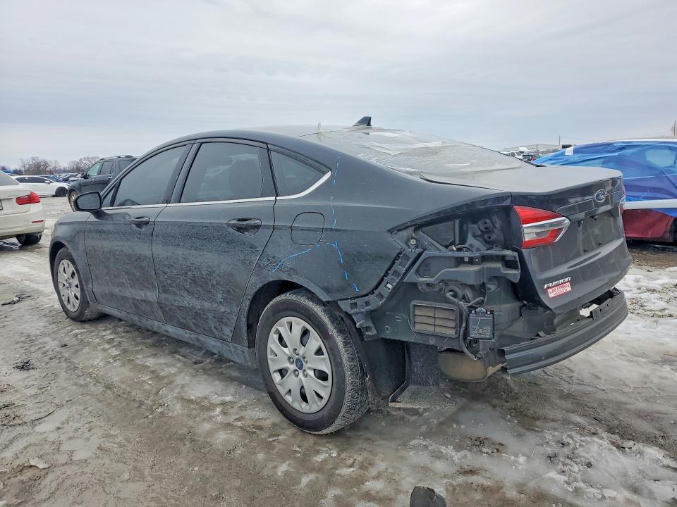 Photo 2 from auction – 2020 FORD FUSION with VIN 3FA6P0G7XLR196726