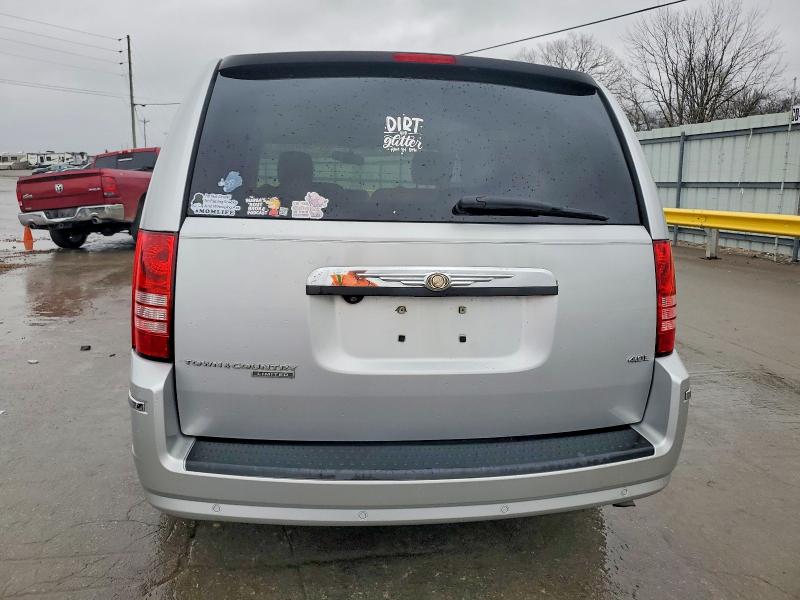 Photo 6 from auction – 2008 CHRYSLER TOWN & COU with VIN 2A8HR64X78R613343