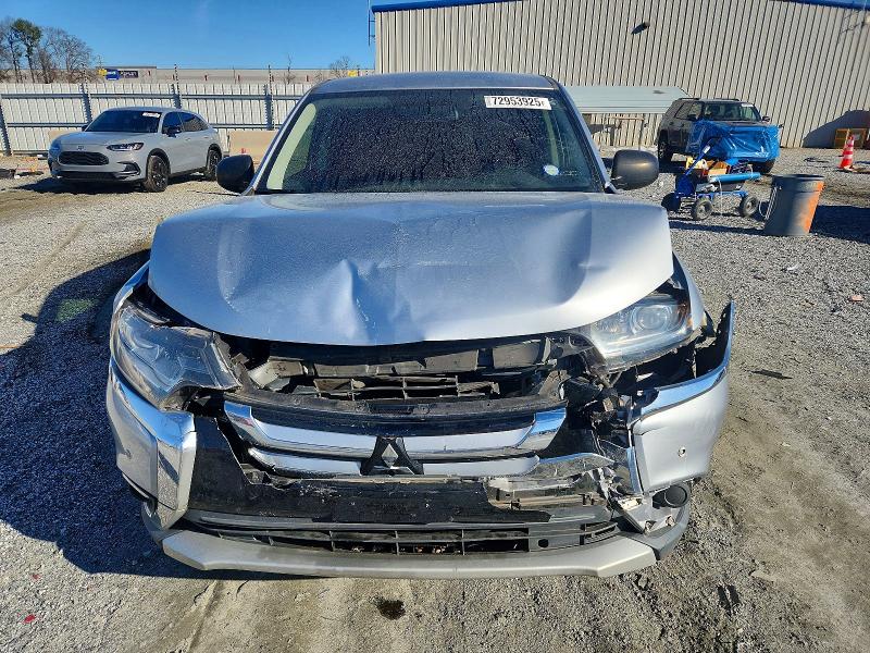 Photo 5 from auction – 2017 MITSUBISHI OUTLANDER with VIN JA4AD2A33HZ018135