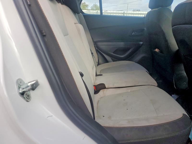 Photo 10 from auction – 2018 CHEVROLET TRAX with VIN 3GNCJNSB3JL229175