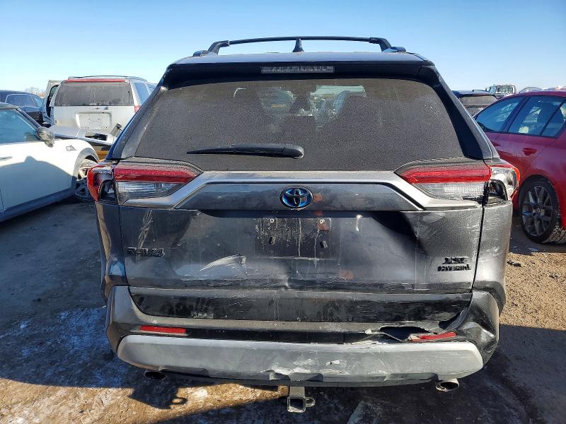 Photo 6 from auction – 2019 TOYOTA RAV4 XSE with VIN 2T3EWRFV1KW027900