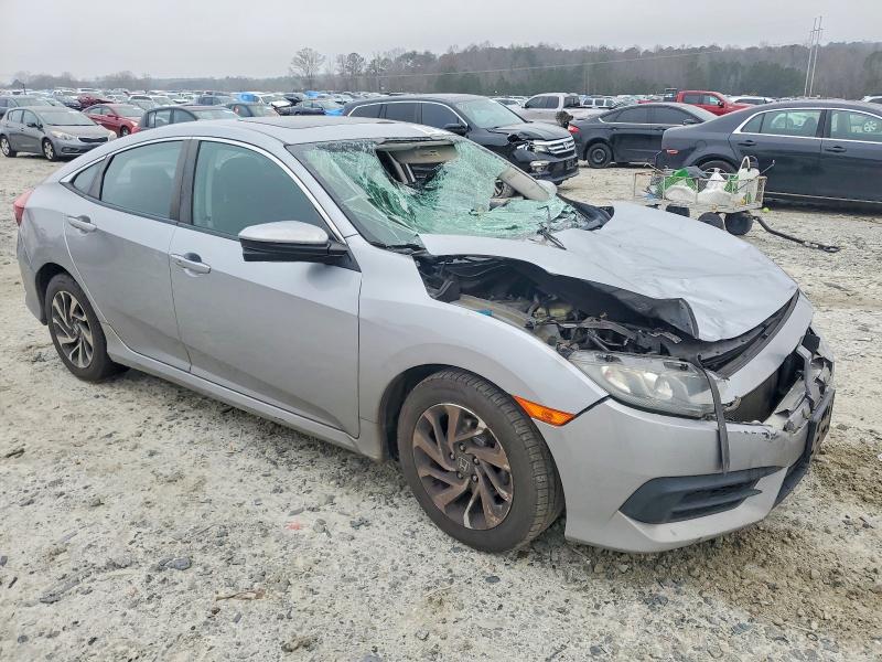 Photo 4 from auction – 2018 HONDA CIVIC EX with VIN 2HGFC2F7XJH549558