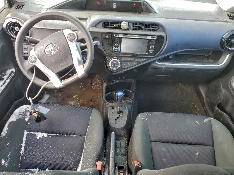 Photo 8 from auction – 2015 TOYOTA PRIUS C with VIN JTDKDTB35F1112429