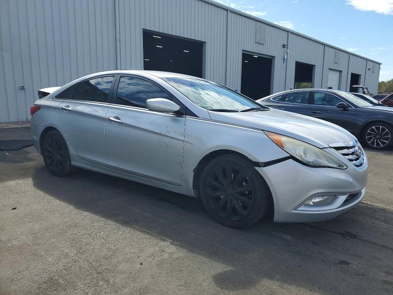 Photo 4 from auction – 2011 HYUNDAI SONATA SE with VIN 5NPEC4AC2BH269961