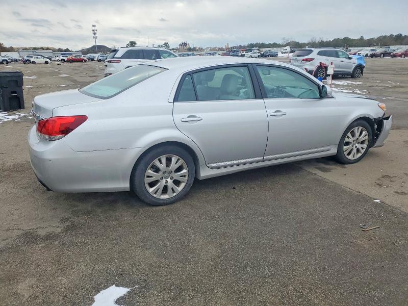 Foto 3 de la subasta – 2011 TOYOTA AVALON BAS con VIN 4T1BK3DB6BU371753