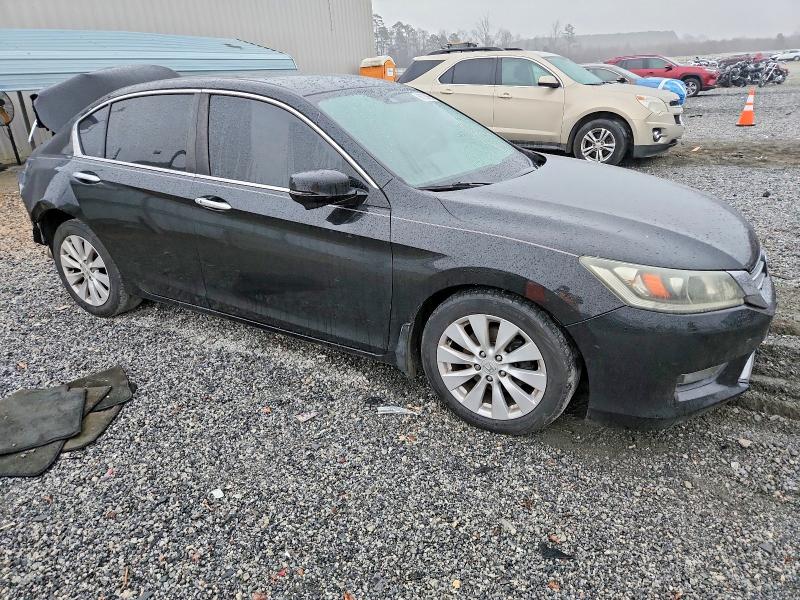 Photo 4 from auction – 2015 HONDA ACCORD EXL with VIN 1HGCR2F83FA031419
