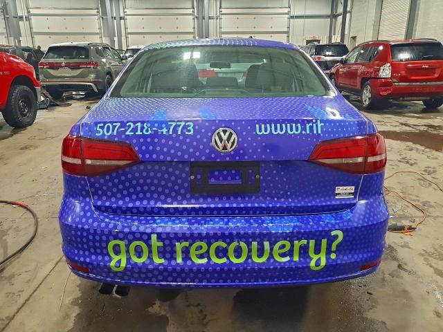 Photo 6 from auction – 2018 VOLKSWAGEN JETTA S with VIN 3VW2B7AJ7JM262144