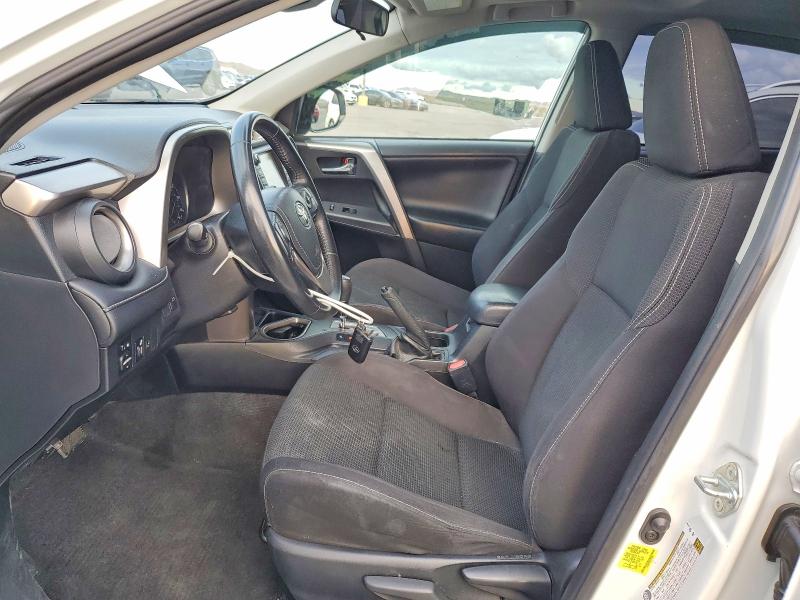 Photo 7 from auction – 2017 TOYOTA RAV4 XLE with VIN JTMWFREV7HJ714361
