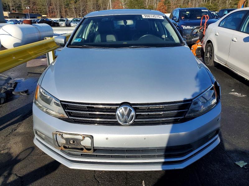 Photo 5 from auction – 2015 VOLKSWAGEN JETTA TDI with VIN 3VW3A7AJ6FM270394