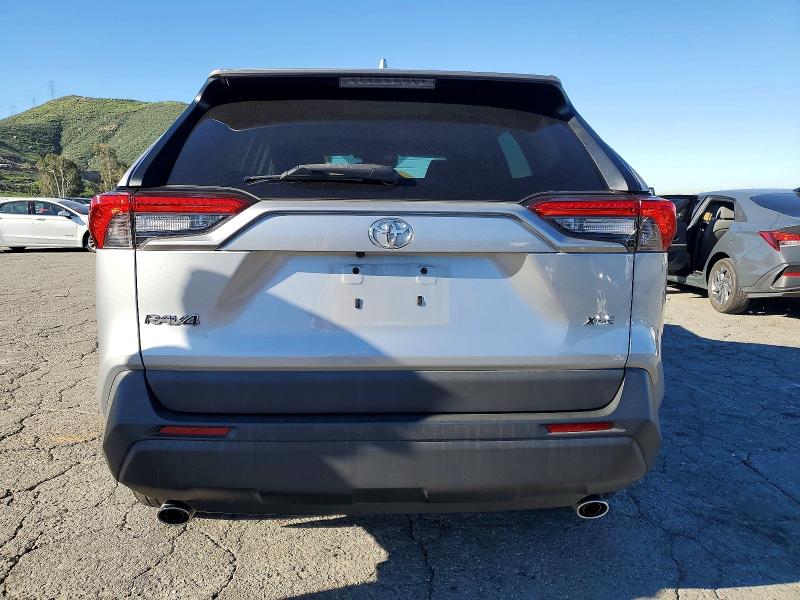 Photo 6 from auction – 2020 TOYOTA RAV4 with VIN 2T3C1RFV8LW066880
