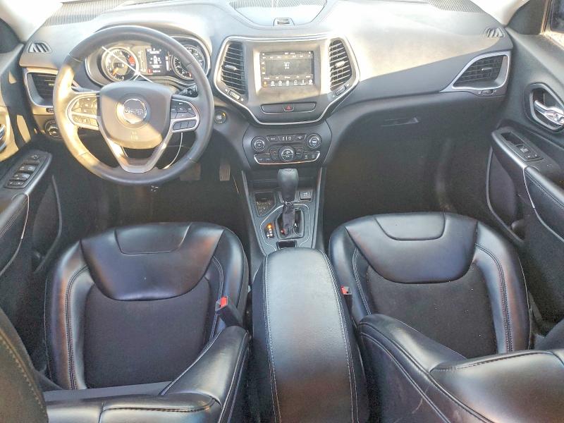 Photo 8 from auction – 2019 JEEP CHEROKEE L with VIN 1C4PJLLB7KD175416
