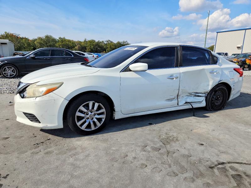 NISSAN ALTIMA 2.5 2016 with VIN 1N4AL3AP2GC175194 - Photo from auction