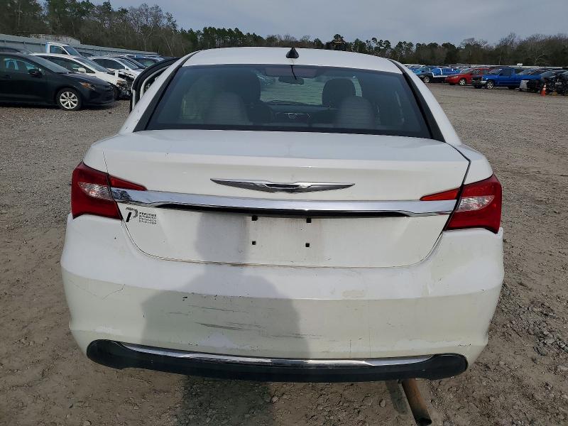 Photo 6 from auction – 2013 CHRYSLER 200 with VIN 1C3CCBBB0DN639328