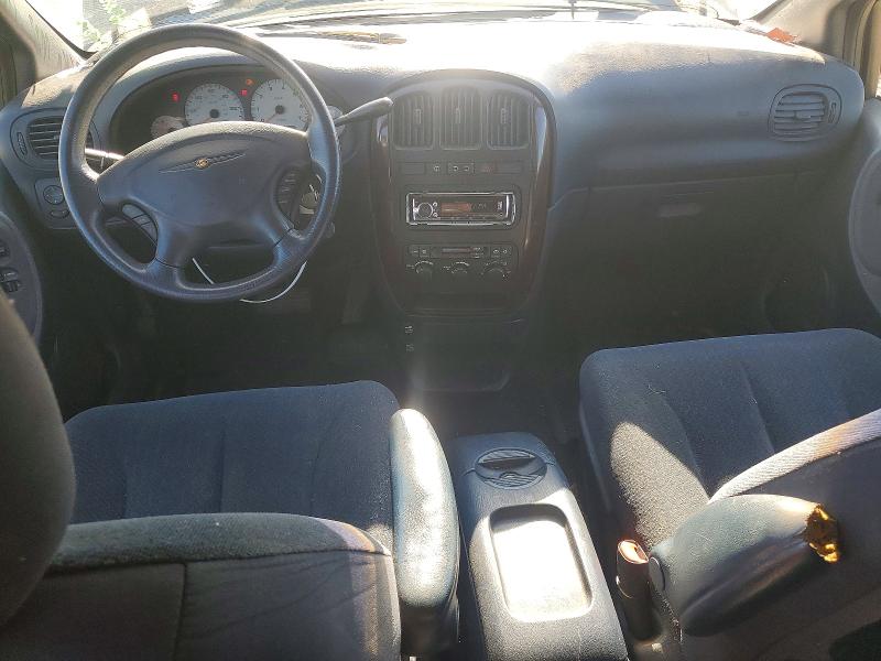 Photo 8 from auction – 2002 CHRYSLER TWN&CNTYLX with VIN 2C4GP44382R723111