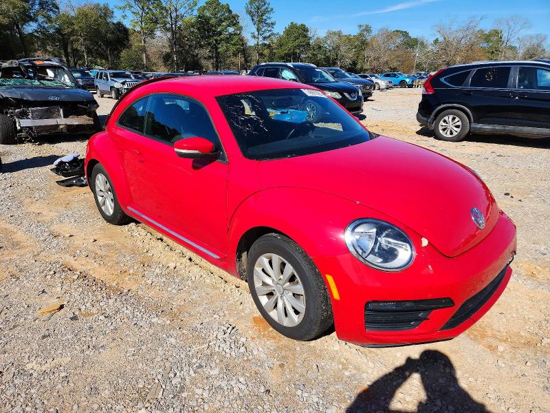 Photo 4 from auction – 2019 VOLKSWAGEN BEETLE with VIN 3VWFD7AT0KM716720