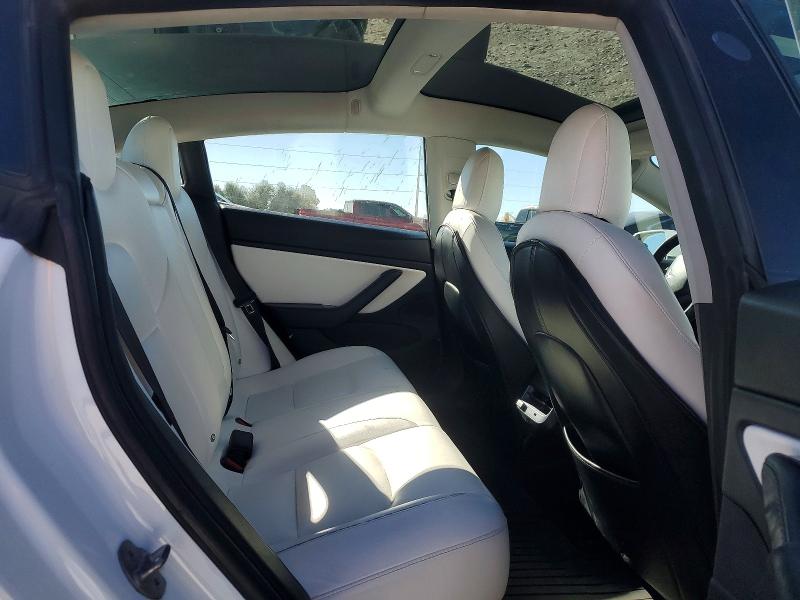 Photo 10 from auction – 2018 TESLA MODEL 3 with VIN 5YJ3E1EB2JF135644