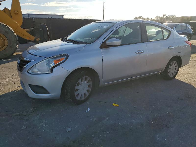 NISSAN VERSA S 2015 with VIN 3N1CN7APXFL887897 - Photo from auction