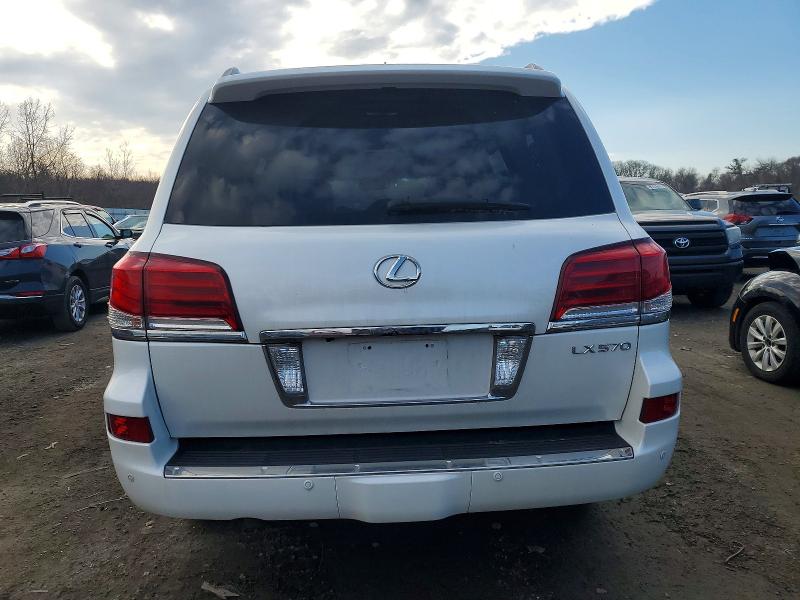 Photo 6 from auction – 2014 LEXUS LX 570 with VIN JTJHY7AXXE4154874