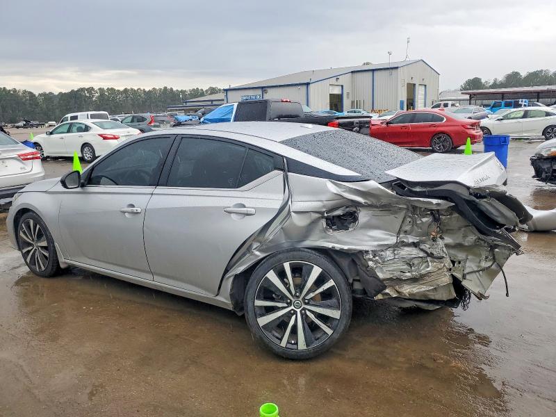 Photo 2 from auction – 2019 NISSAN ALTIMA SR with VIN 1N4BL4CV4KC216665