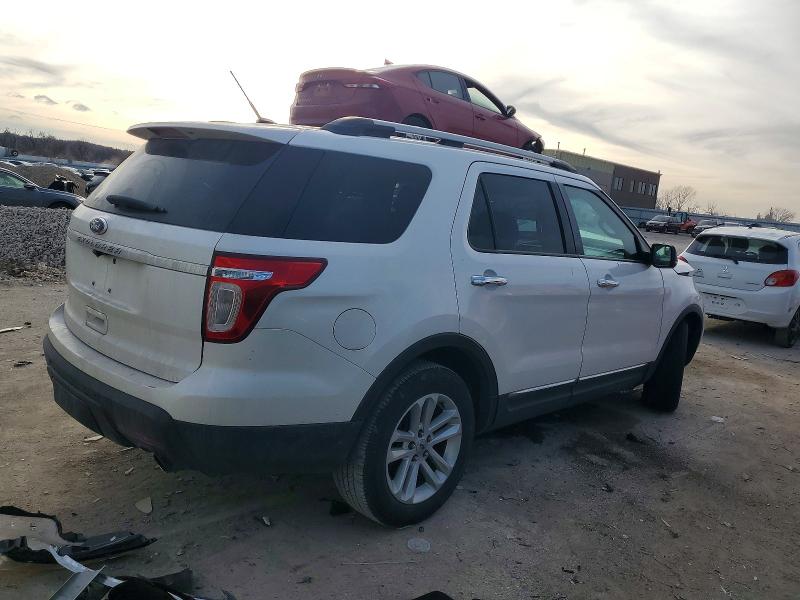 Photo 3 from auction – 2011 FORD EXPLORER X with VIN 1FMHK7D81BGA50272