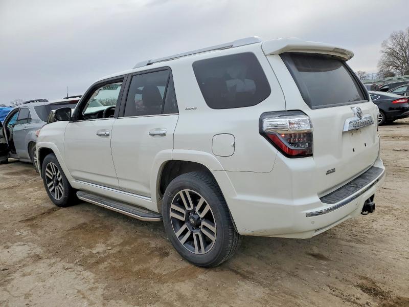Photo 2 from auction – 2016 TOYOTA 4RUNNER SR with VIN JTEBU5JR0G5399489