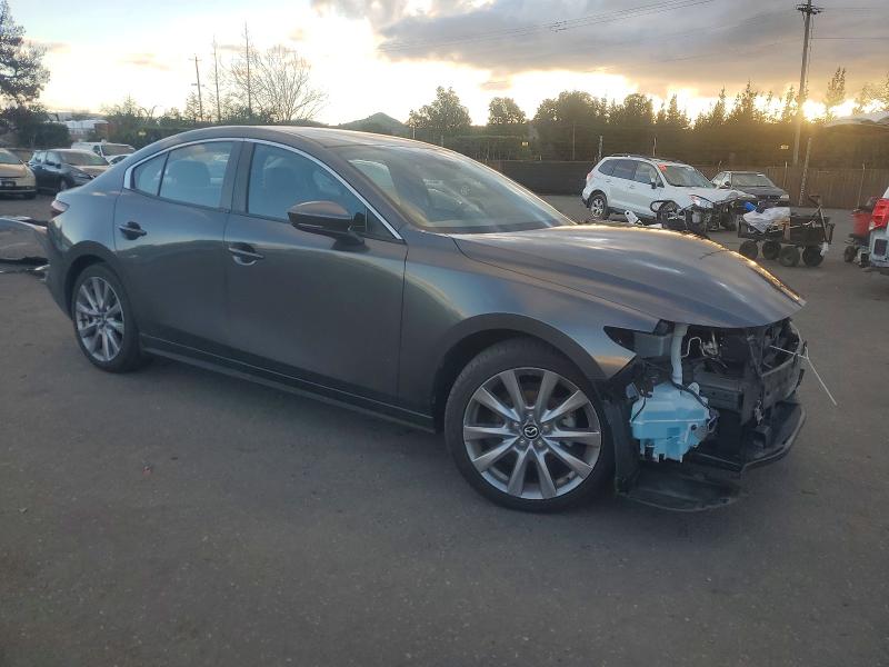 Photo 4 from auction – 2021 MAZDA 3 SELECT with VIN JM1BPABL5M1317869