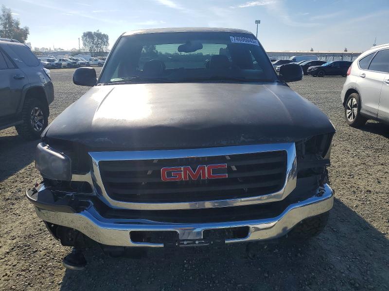 Zdjęcie 5 z aukcji – 2005 GMC NEW SIERRA z VIN 2GTEC19V951160522