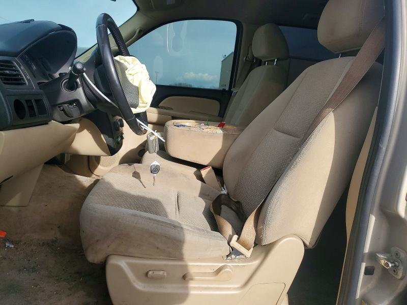 Photo 7 from auction – 2007 CHEVROLET TAHOE with VIN 1GNFC13077R292987