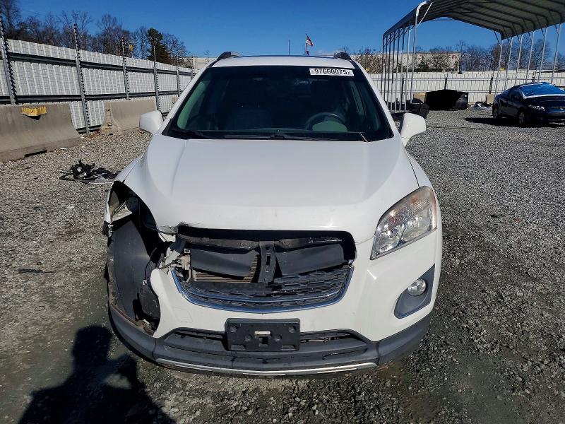 Photo 5 from auction – 2016 CHEVROLET TRAX LTZ with VIN KL7CJMSB2GB760815