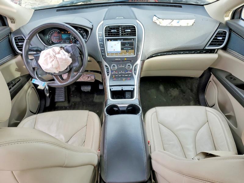 Photo 8 from auction – 2016 LINCOLN MKX with VIN 2LMTJ8KR8GBL58928