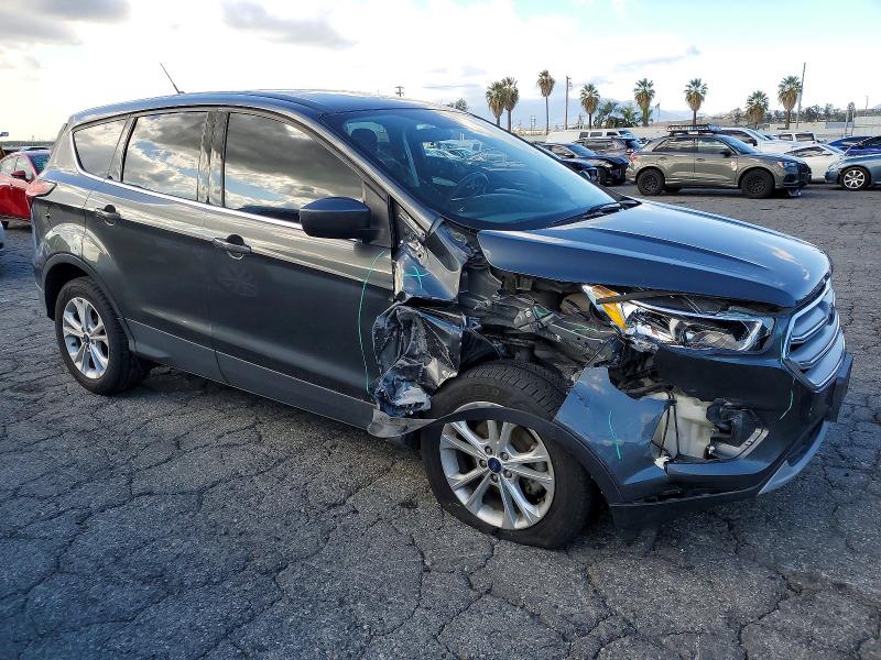 Photo 4 from auction – 2019 FORD ESCAPE SE with VIN 1FMCU0GD5KUC04956