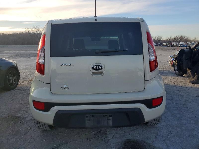 Photo 6 from auction – 2013 KIA SOUL with VIN KNDJT2A56D7539379