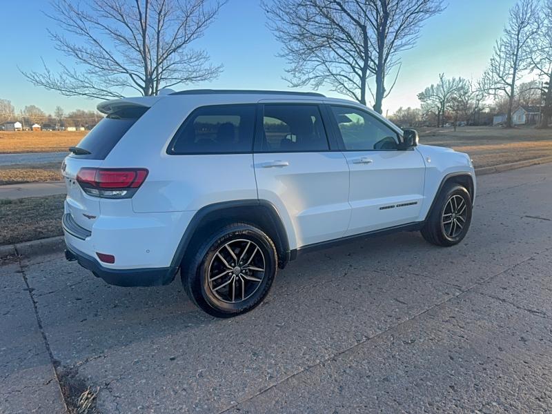 Photo 4 from auction – 2018 JEEP GRAND CHER with VIN 1C4RJFLT6JC423940
