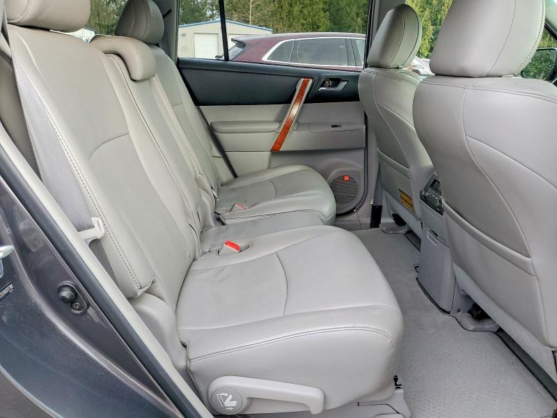 Photo 11 from auction – 2010 TOYOTA HIGHLANDER with VIN 5TDDK3EH3AS017188